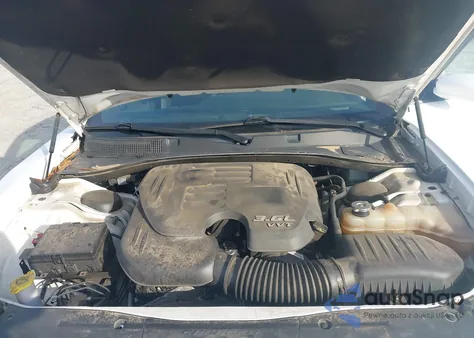 2017 Dodge Charger Se Rwd z USA, uszkodzony, nr VIN 2C3CDXBG4HH643905